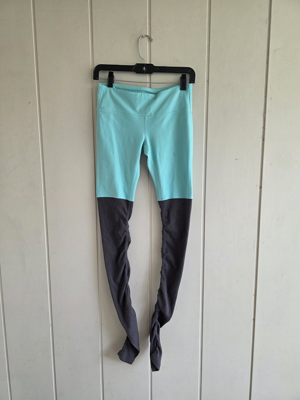 Alo Goddess Aqua Leggings Size Small
